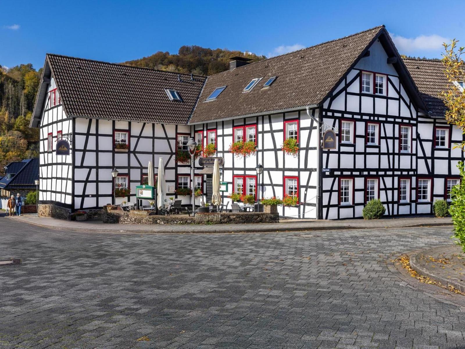Garni Hotel Im Fachwerkhof Simmerath Dış mekan fotoğraf